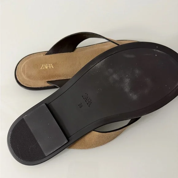 Zara Brown Suede Toe-Post Sandals with Gold Hardware - Picture 3 of 3